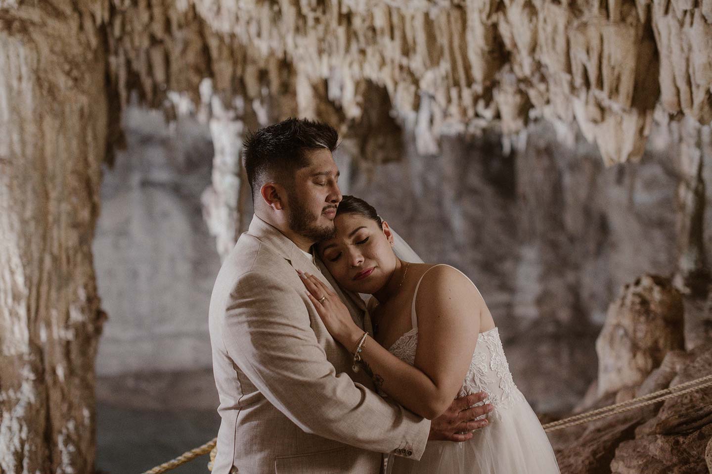 Boda-Maya-Linda-y-Daniel-Cenote-Suytun-Valladolid-155