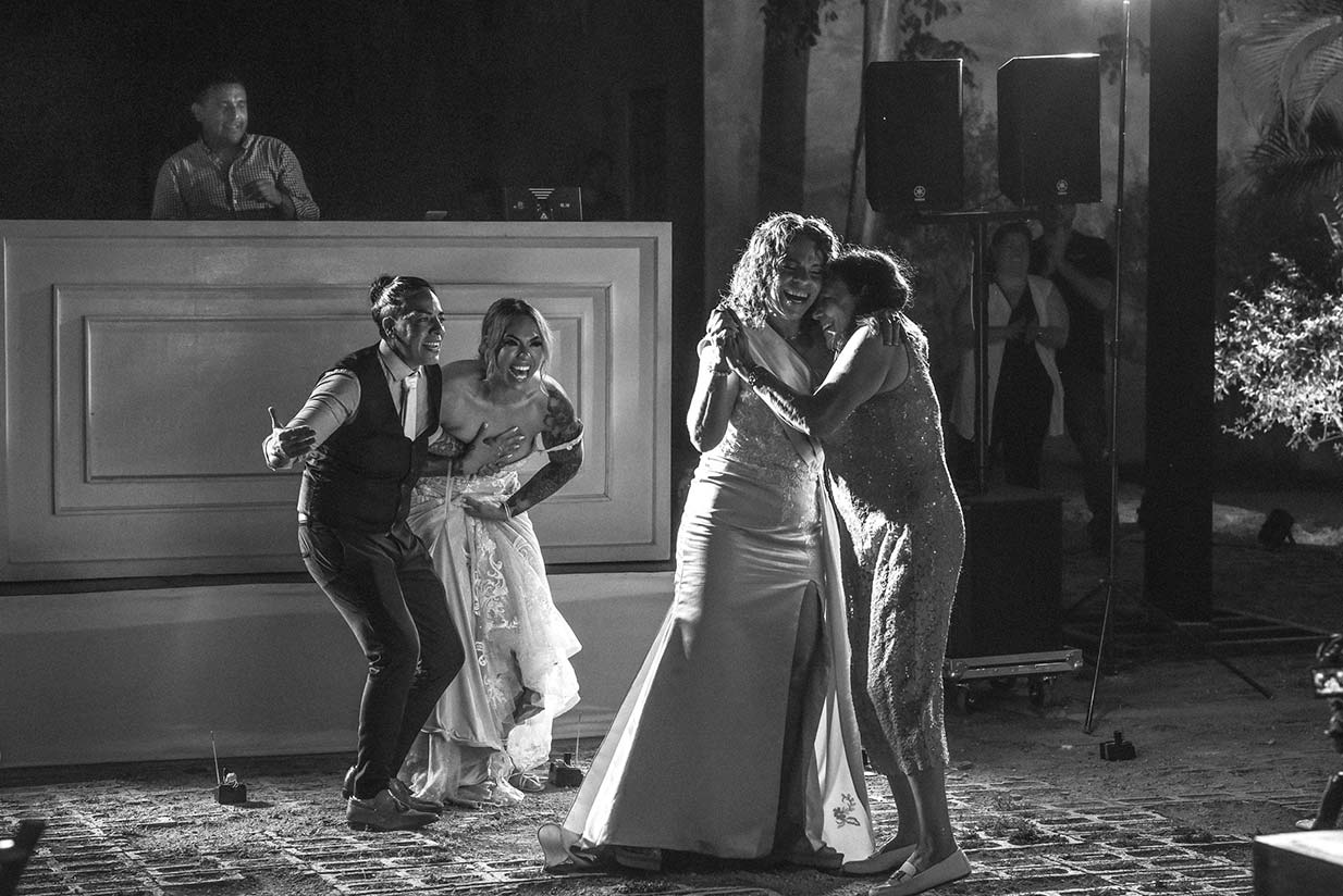 Destination-Wedding-Jen-&-Karina-Casa-Palomeque-Merida-550