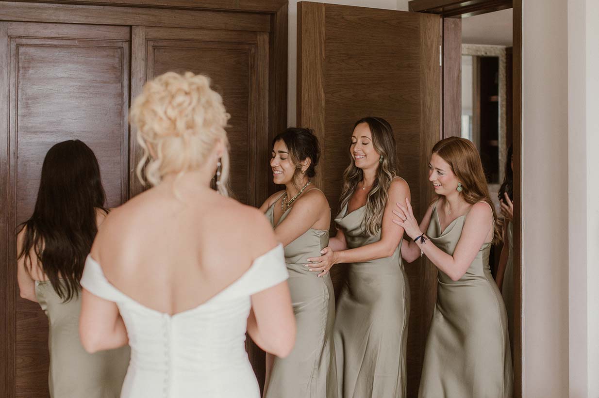 Destination-Wedding-Mhia-and-Mitchell-Hotel-Royalton-Riviera-Cancun-084