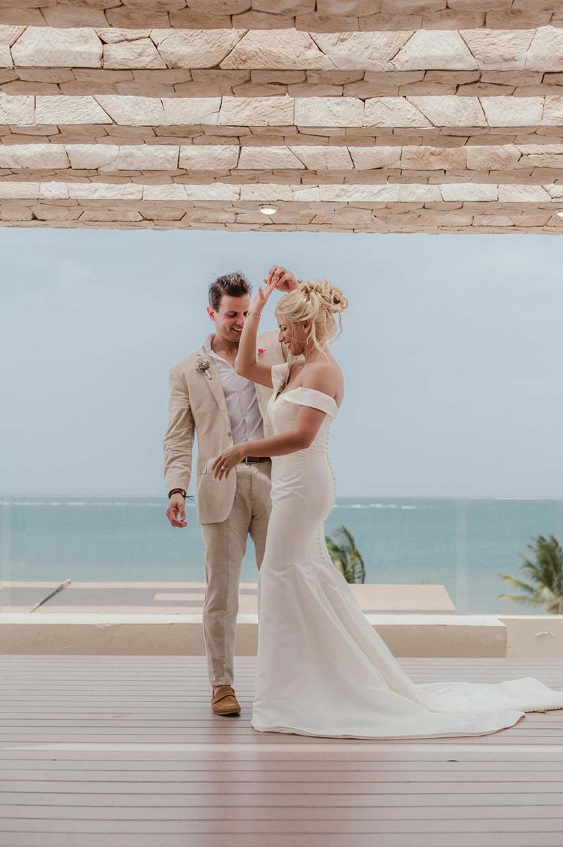 Destination-Wedding-Mhia-and-Mitchell-Hotel-Royalton-Riviera-Cancun-366