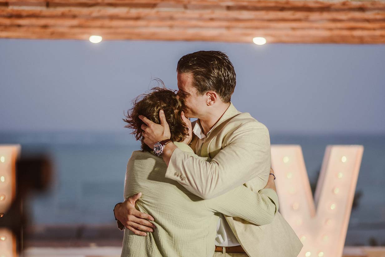 Destination-Wedding-Mhia-and-Mitchell-Hotel-Royalton-Riviera-Cancun-739