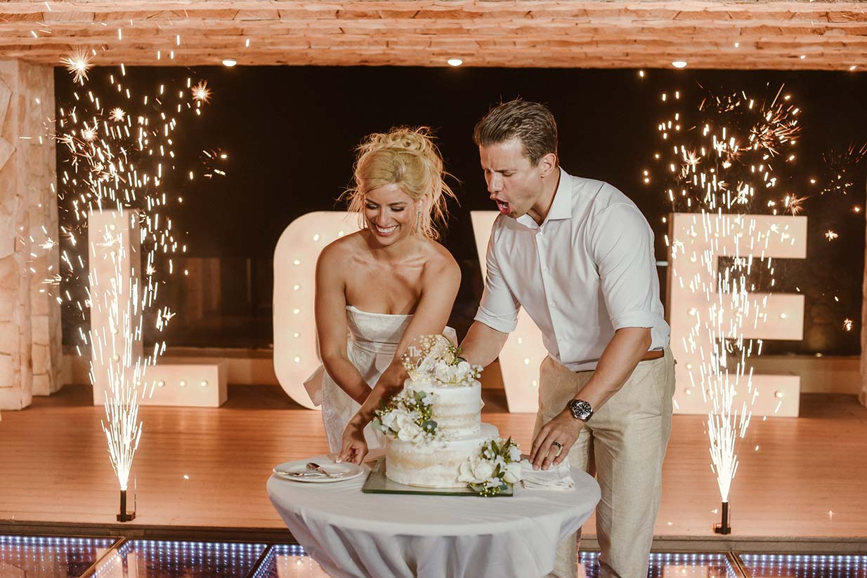 Destination-Wedding-Mhia-and-Mitchell-Hotel-Royalton-Riviera-Cancun-930