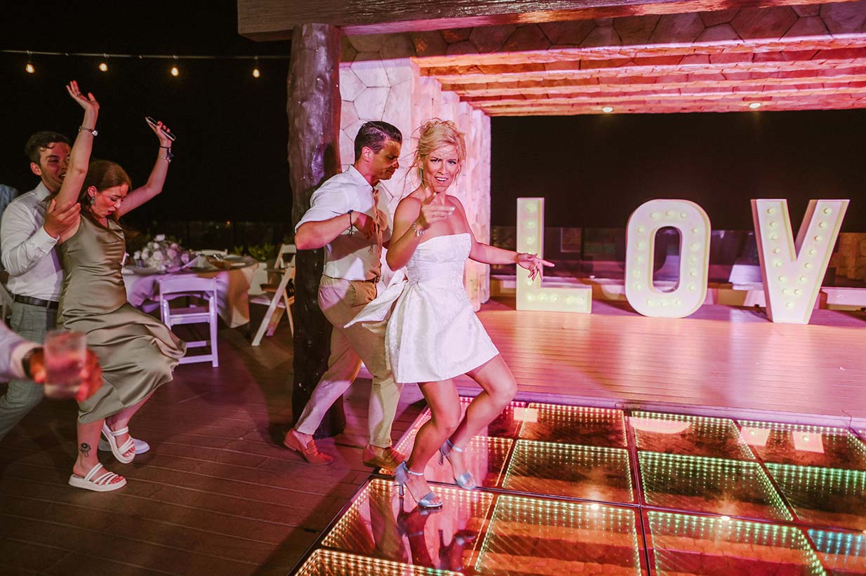 Destination-Wedding-Mhia-and-Mitchell-Hotel-Royalton-Riviera-Cancun-947