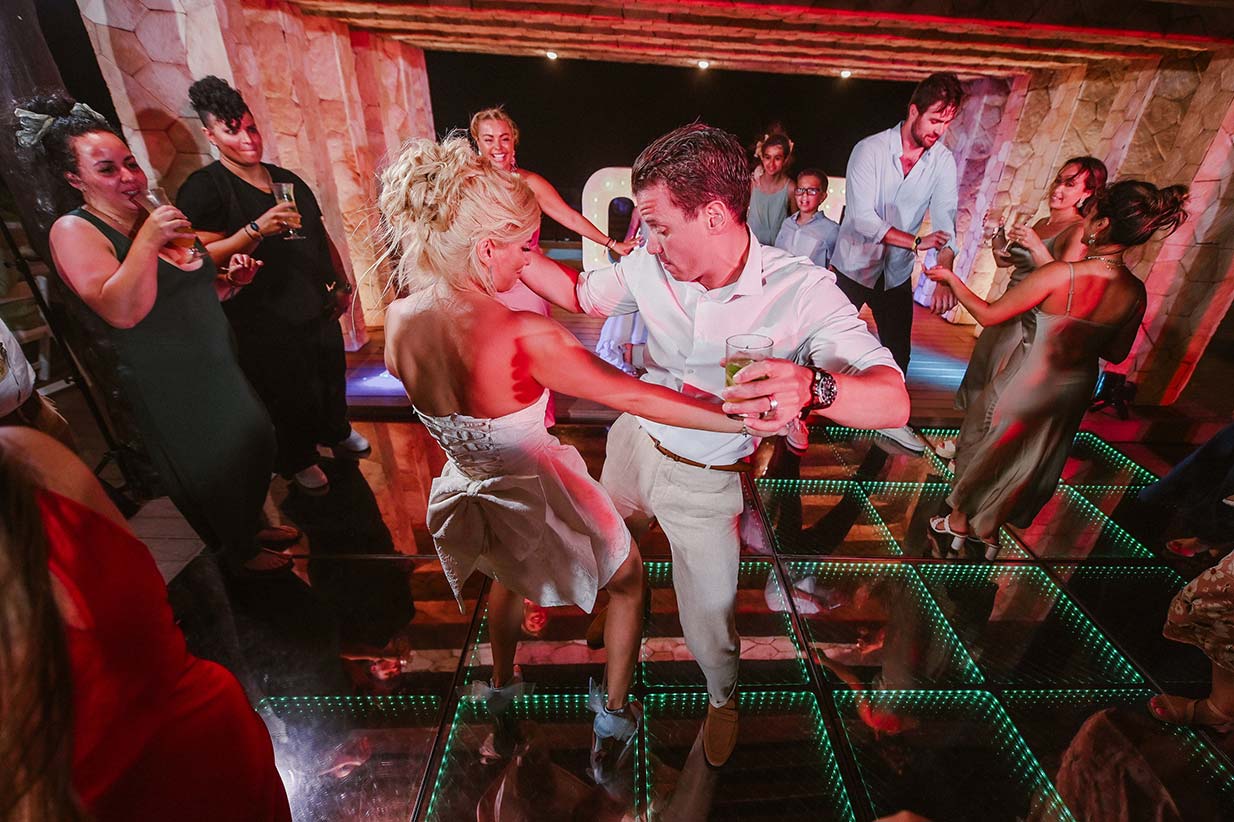 Destination-Wedding-Mhia-and-Mitchell-Hotel-Royalton-Riviera-Cancun-989