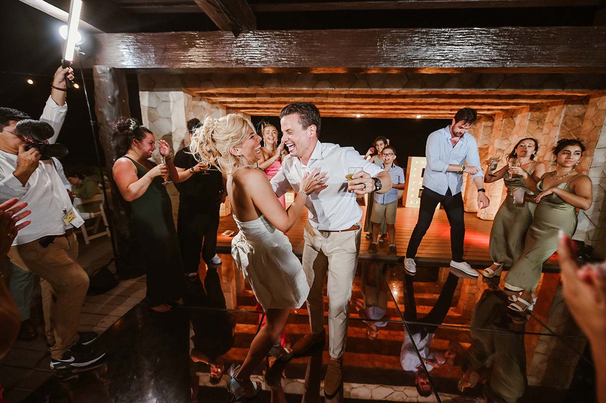 Destination-Wedding-Mhia-and-Mitchell-Hotel-Royalton-Riviera-Cancun-992