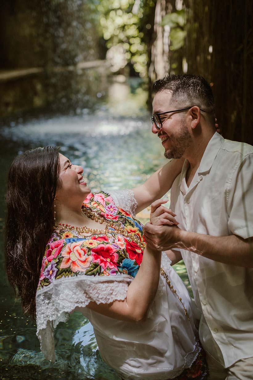 Engagement-Session-Jennifer-&-Raul-Cenote-Hacienda-Mucuyche-Yucatan-093