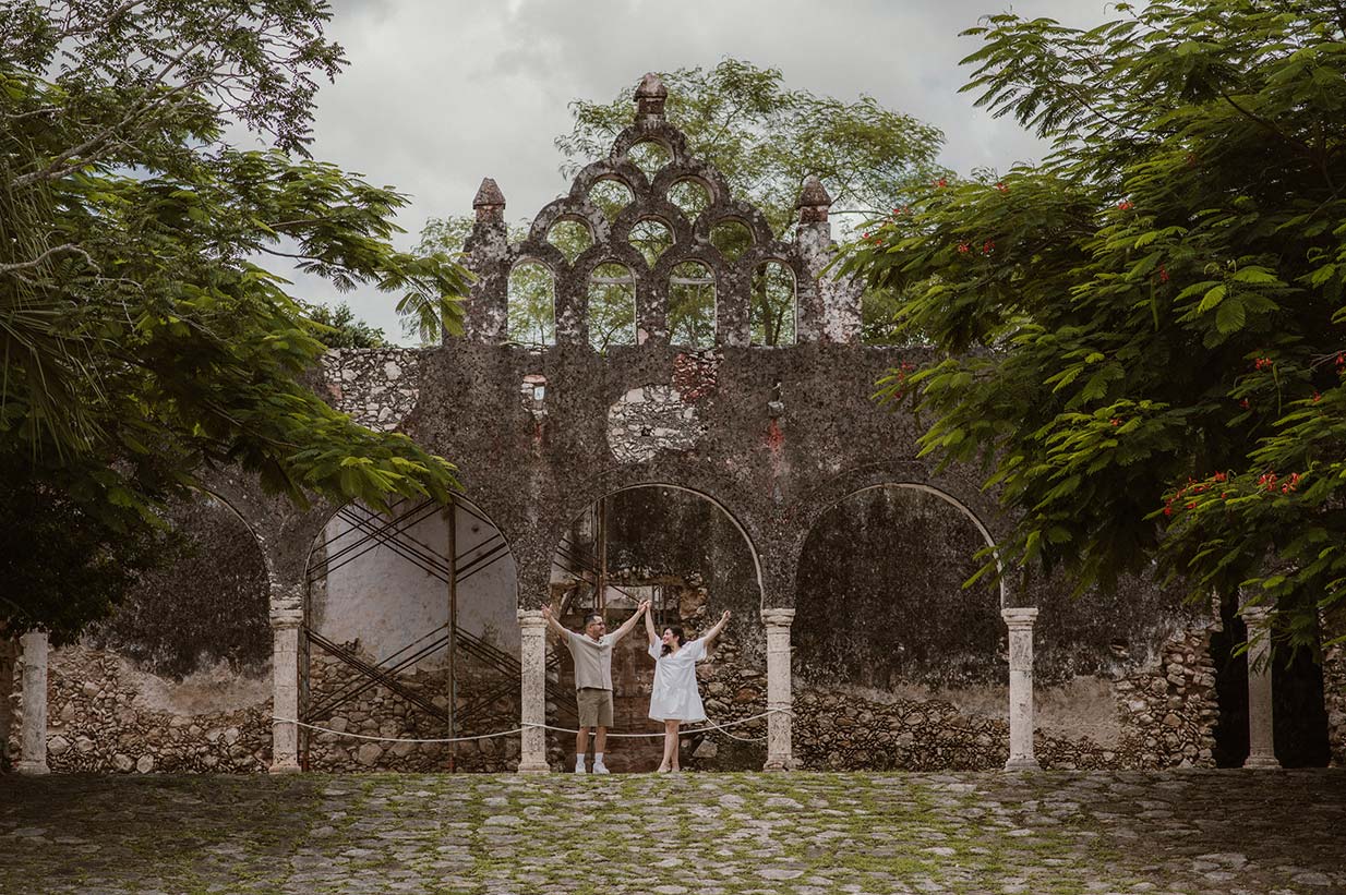 Engagement-Session-Jennifer-&-Raul-Cenote-Hacienda-Mucuyche-Yucatan-142
