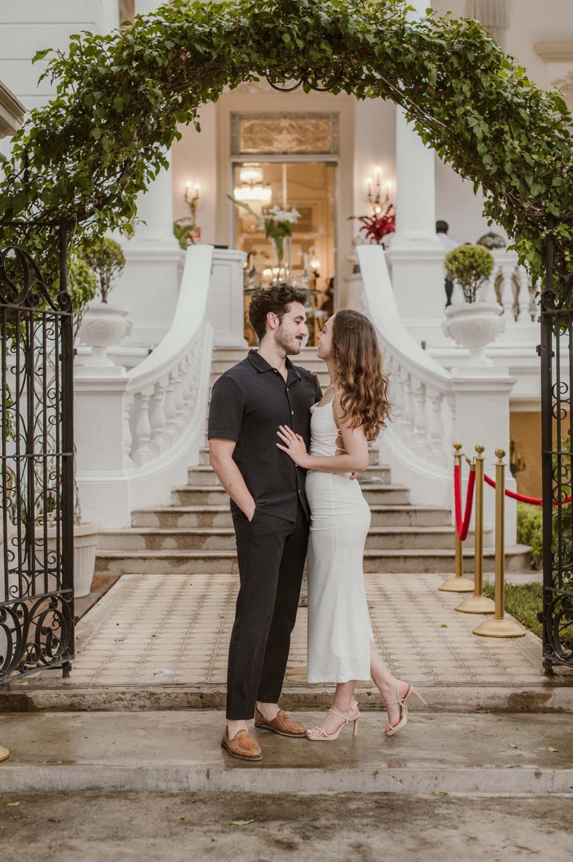 Engagement-Session-Marily-and-Nathan-Paseo-de-Montejo-Merida-Mexico-015