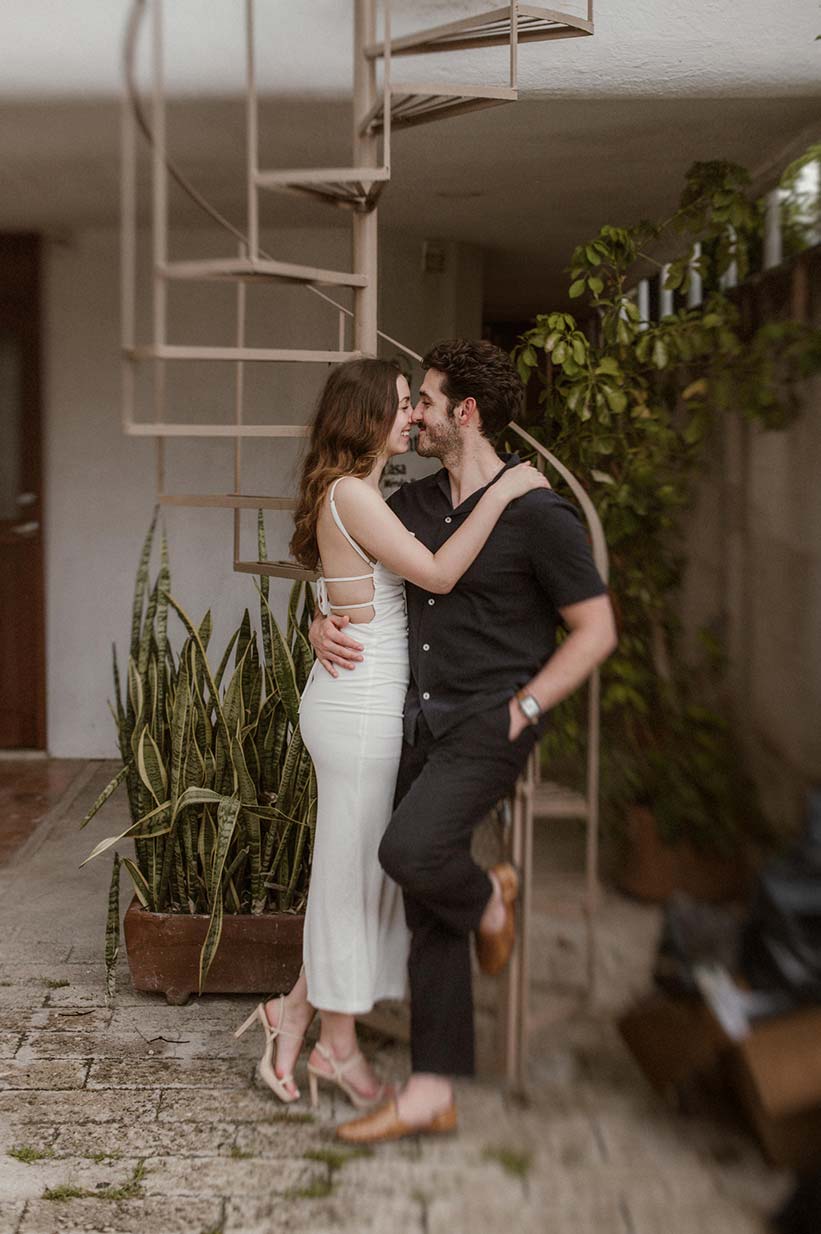 Engagement-Session-Marily-and-Nathan-Paseo-de-Montejo-Merida-Mexico-024