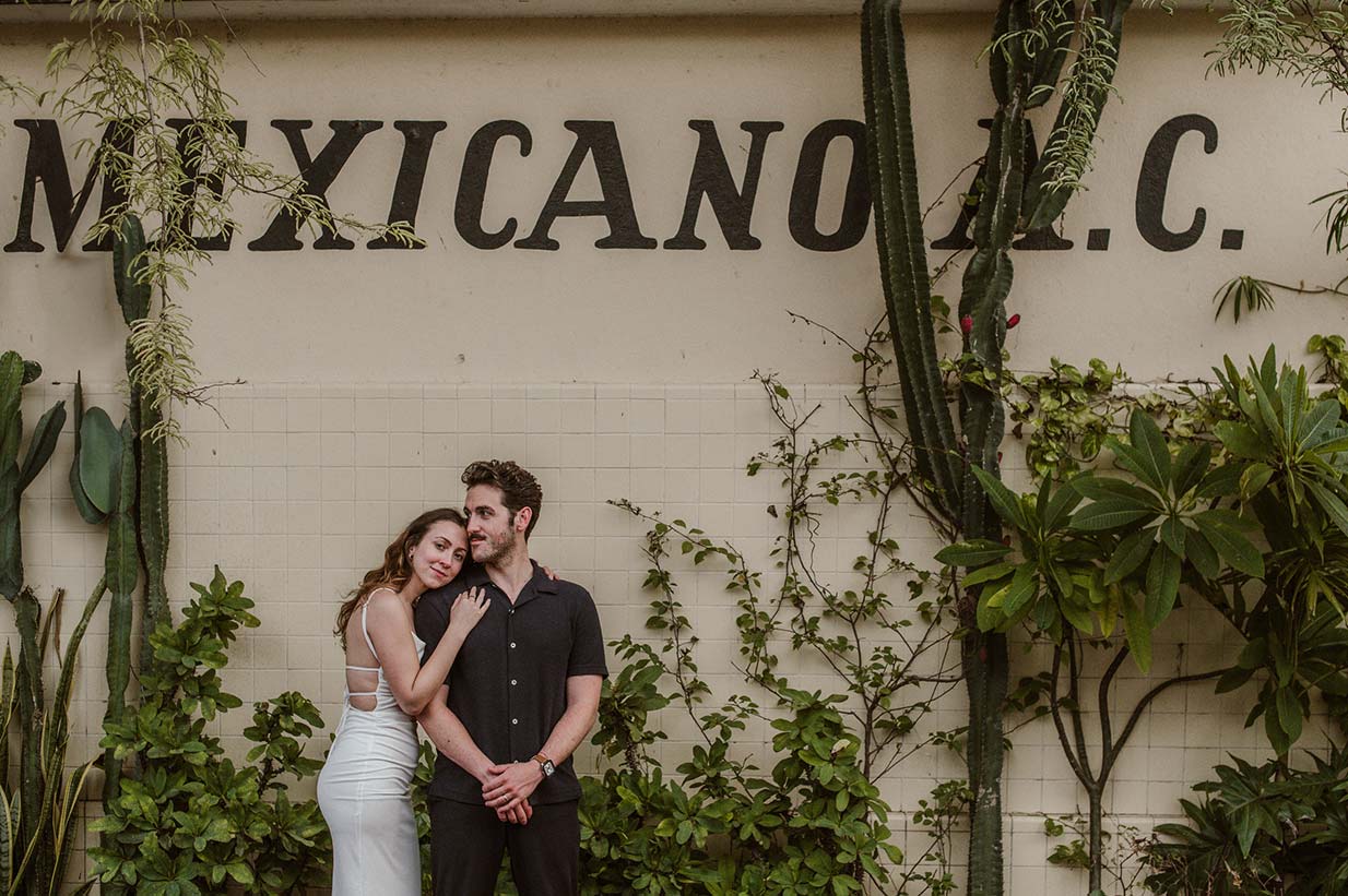 Engagement-Session-Marily-and-Nathan-Paseo-de-Montejo-Merida-Mexico-085