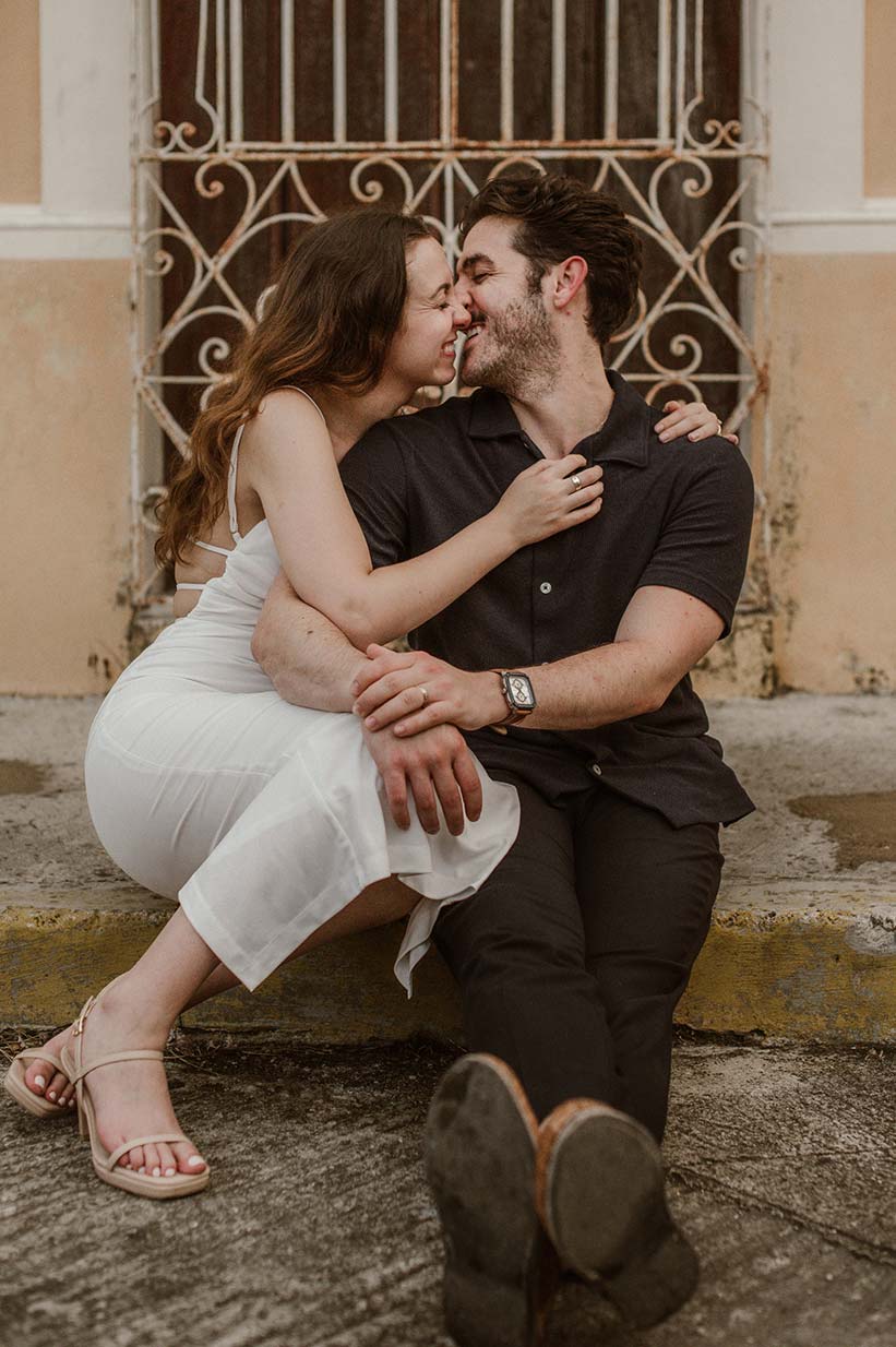 Engagement-Session-Marily-and-Nathan-Paseo-de-Montejo-Merida-Mexico-092