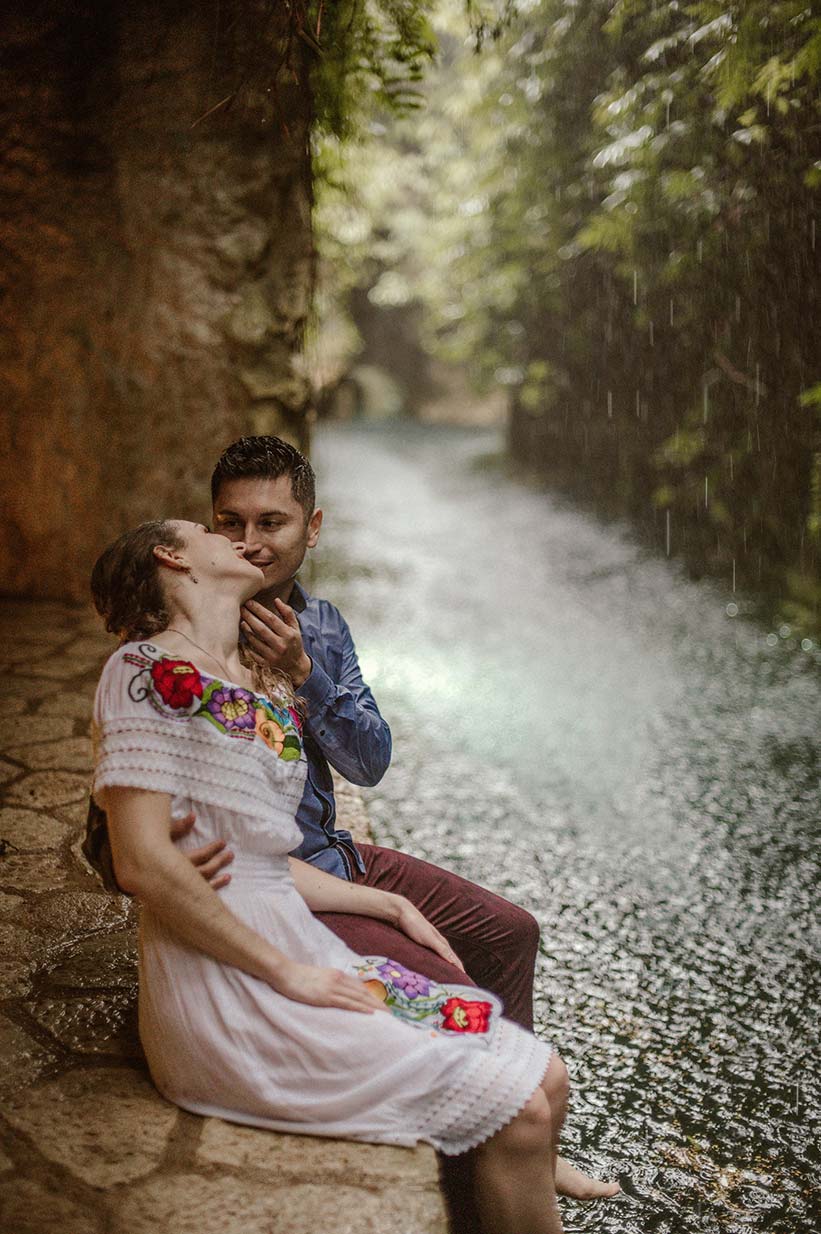 Sesion-Enamorados-Khatarina-y-Jaime-Cenotes-y-Hacienda-Mucuyche-Yucatan-047